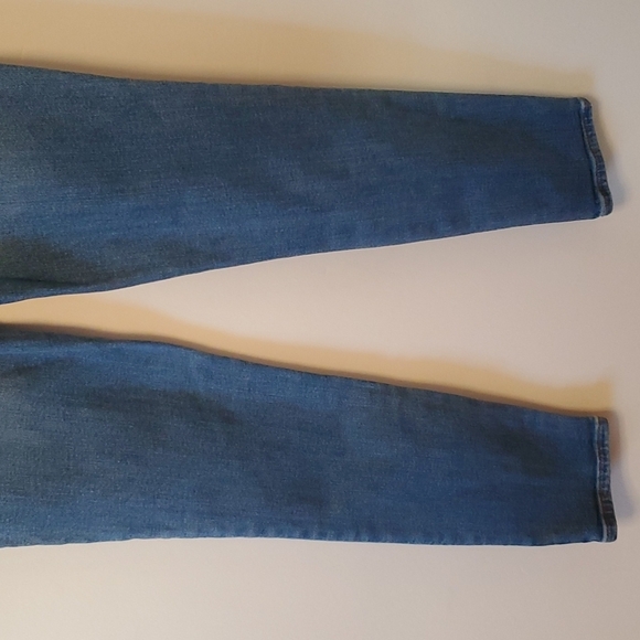 Madewell Maternity Over-the-Belly Skinny Crop Jeans - Picture 9 of 14